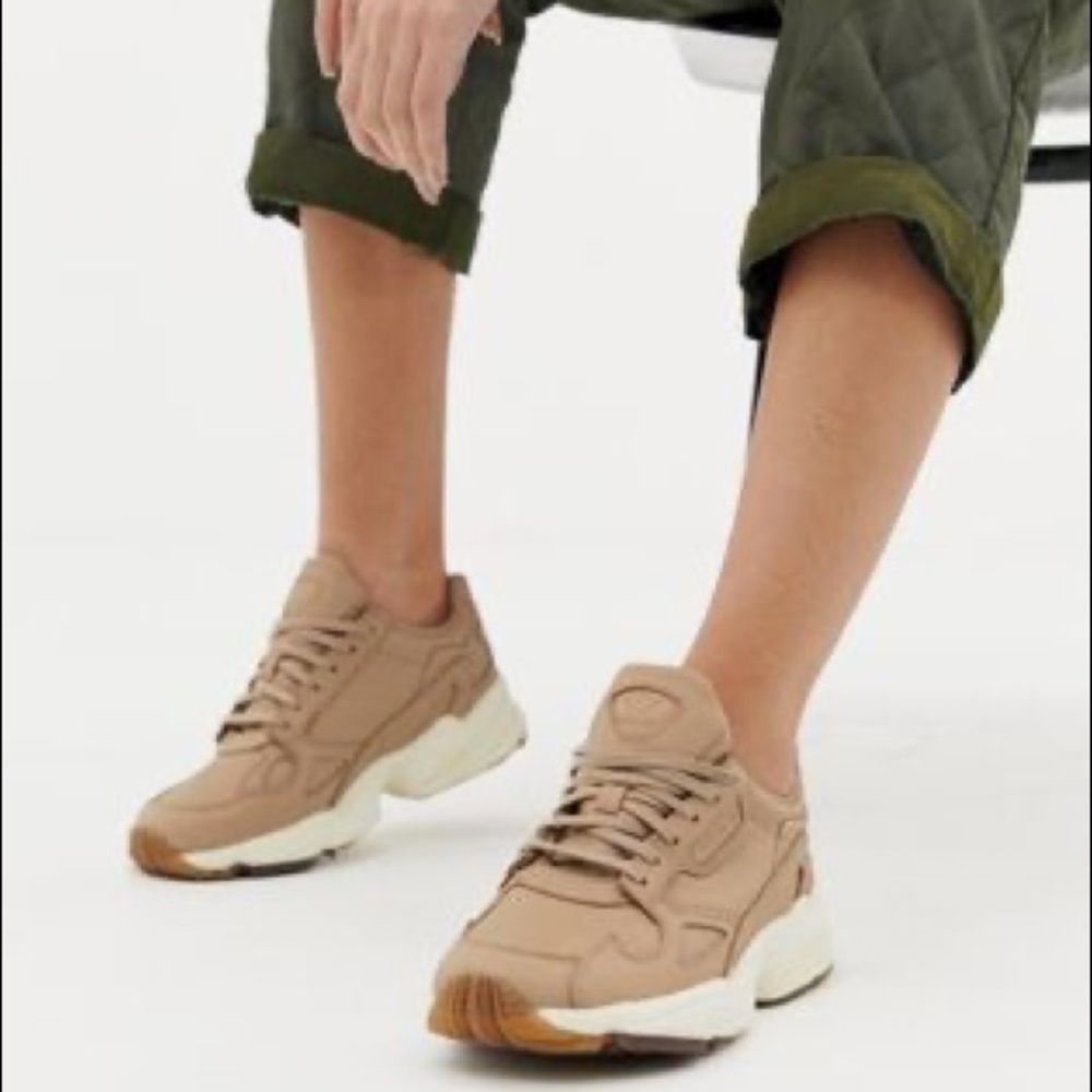 Women’s Adidas Falcon Sneakers in Tan, Size 7.5 - Picture 7 of 7